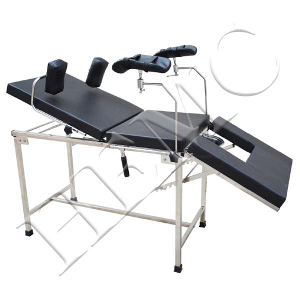 DELIVERY BED WITH KNEE CRUTCHES & SHOULDER PADS
